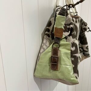Extra Large Aztec  Print Duffle Travel Bag  multimedia fabric multicolored